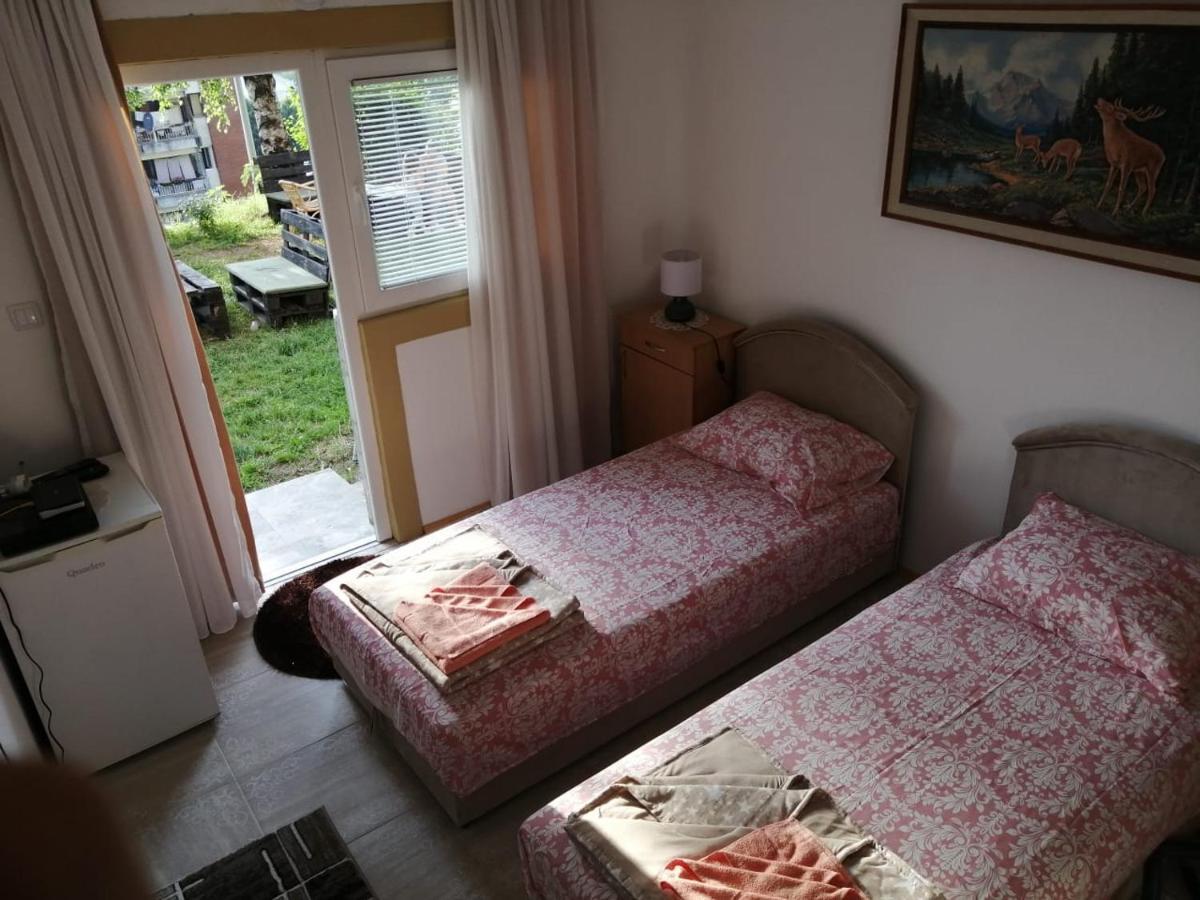 פלוזינה Apartment Buklija מראה חיצוני תמונה