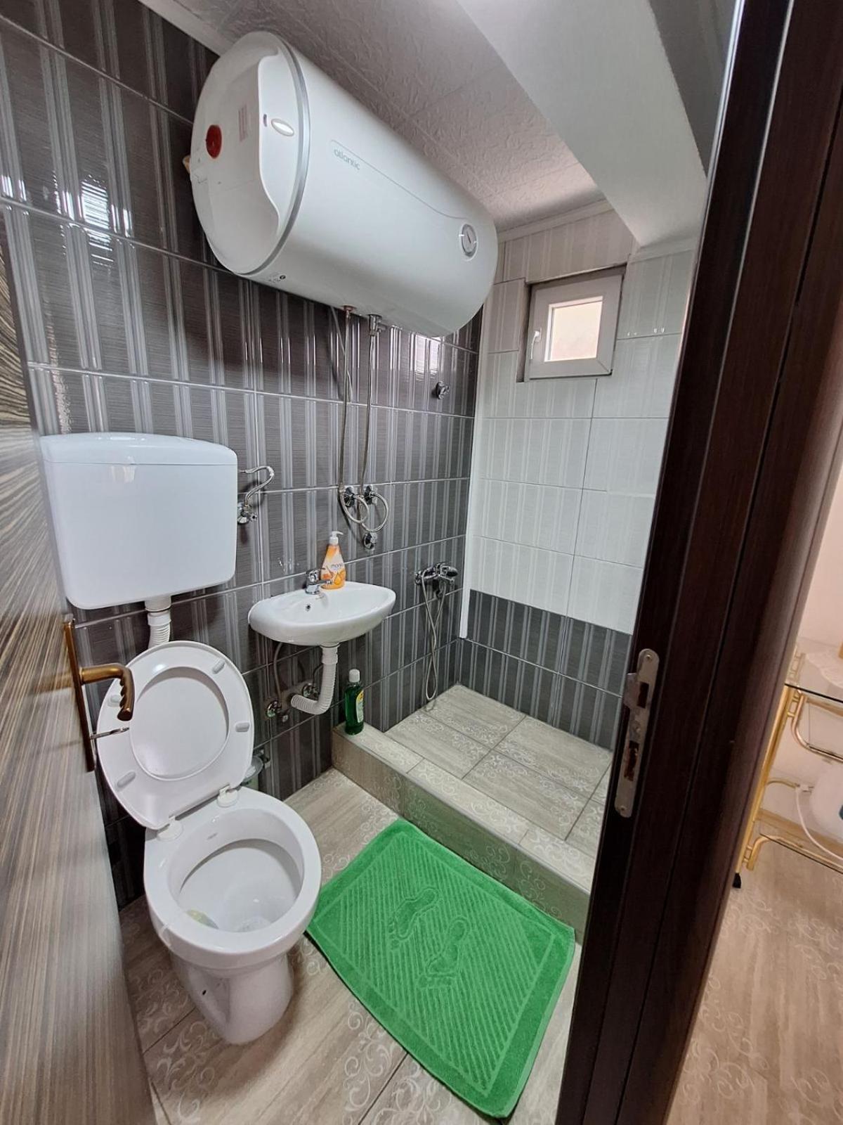 פלוזינה Apartment Buklija מראה חיצוני תמונה