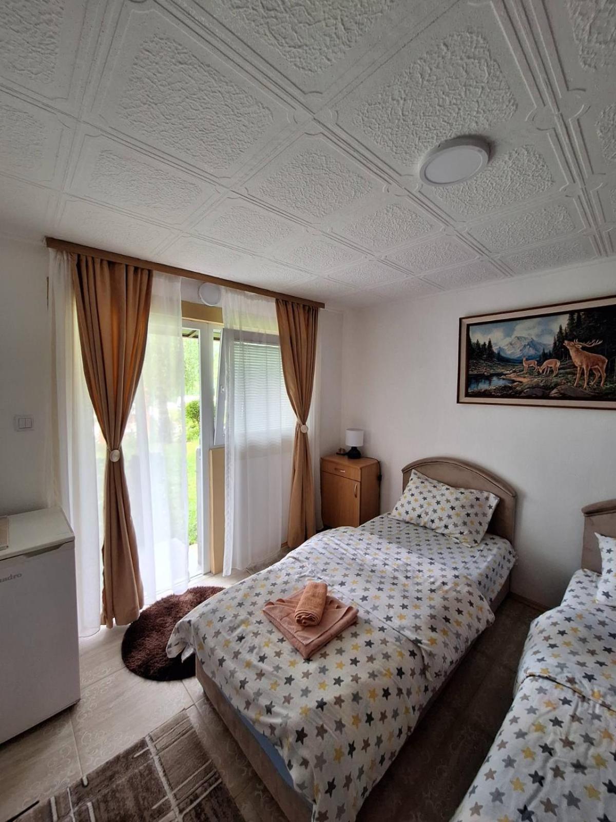פלוזינה Apartment Buklija מראה חיצוני תמונה